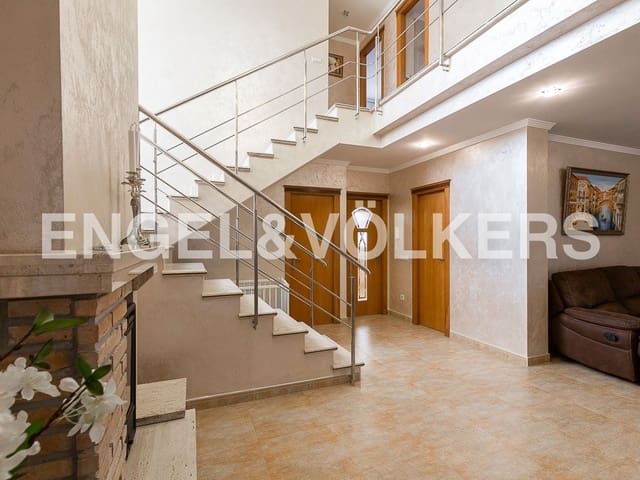 5 soverom Villa til salgs i La Vega - Marenyet, Cullera med svømmebasseng garasje - € 900 000 (Ref: 8235564)