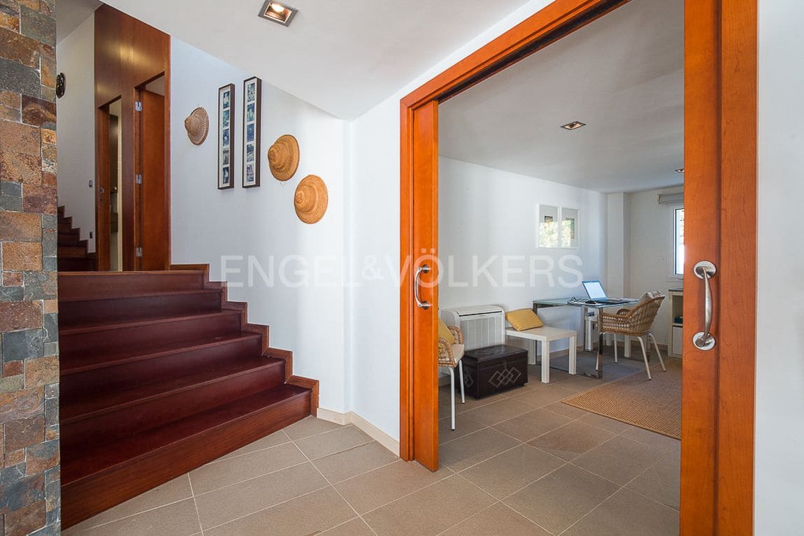 4 bedroom Villa for sale in Faro de Cullera with pool garage - € 890,000 (Ref: 8235565)