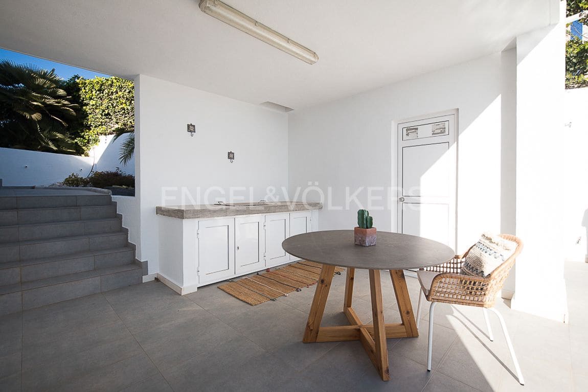 4 bedroom Villa for sale in Faro de Cullera with pool garage - € 890,000 (Ref: 8235565)
