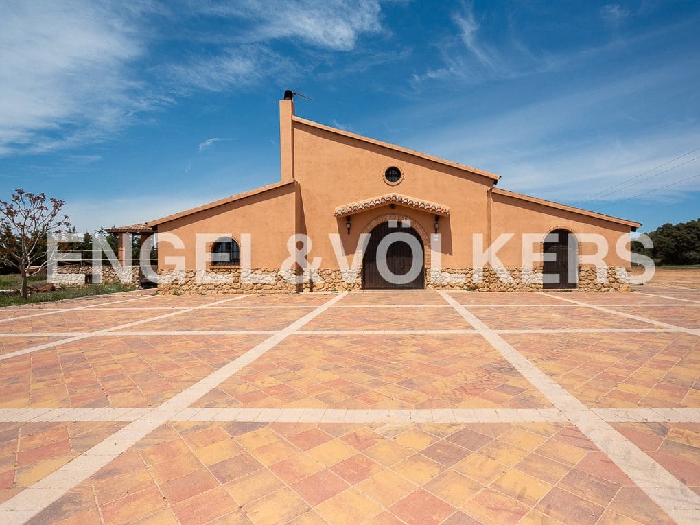 3 Zimmer Finca/Landgut zu verkaufen in Chinchilla de Monte-Aragon mit Pool - 2.700.000 € (Ref: 8235566)
