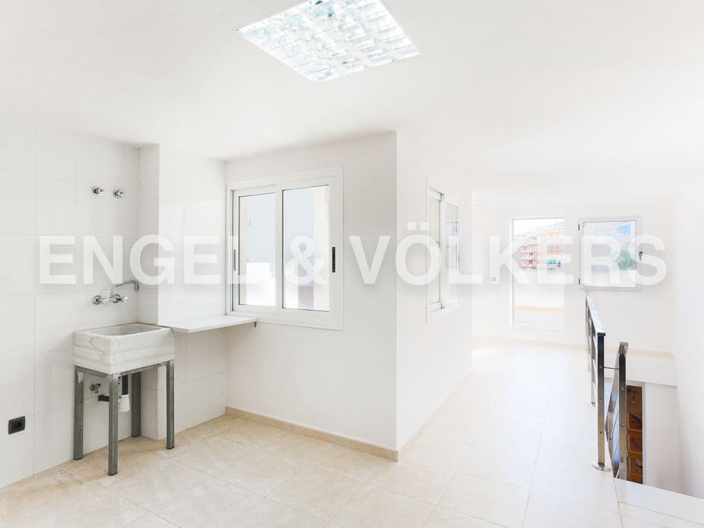 Casa de 4 habitaciones en Cullera en venta con garaje - 499.000 € (Ref: 8235567)