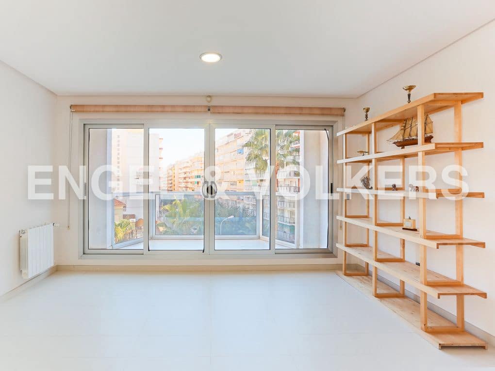 Casa de 4 habitaciones en Cullera en venta con garaje - 499.000 € (Ref: 8235567)
