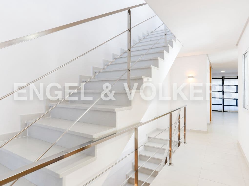 Casa de 4 habitaciones en Cullera en venta con garaje - 499.000 € (Ref: 8235567)