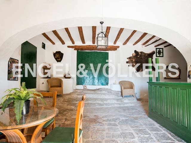13 soveværelse Finca/Landehus til salg i Segorbe med swimmingpool garage - € 750.000 (Ref: 8235591)