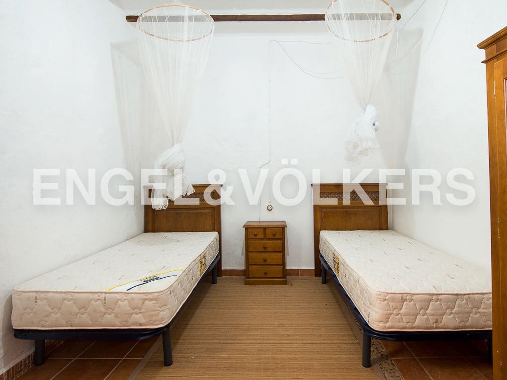 13 bedroom Finca/Country House for sale in Segorbe with pool garage - € 747,000 (Ref: 8235591)