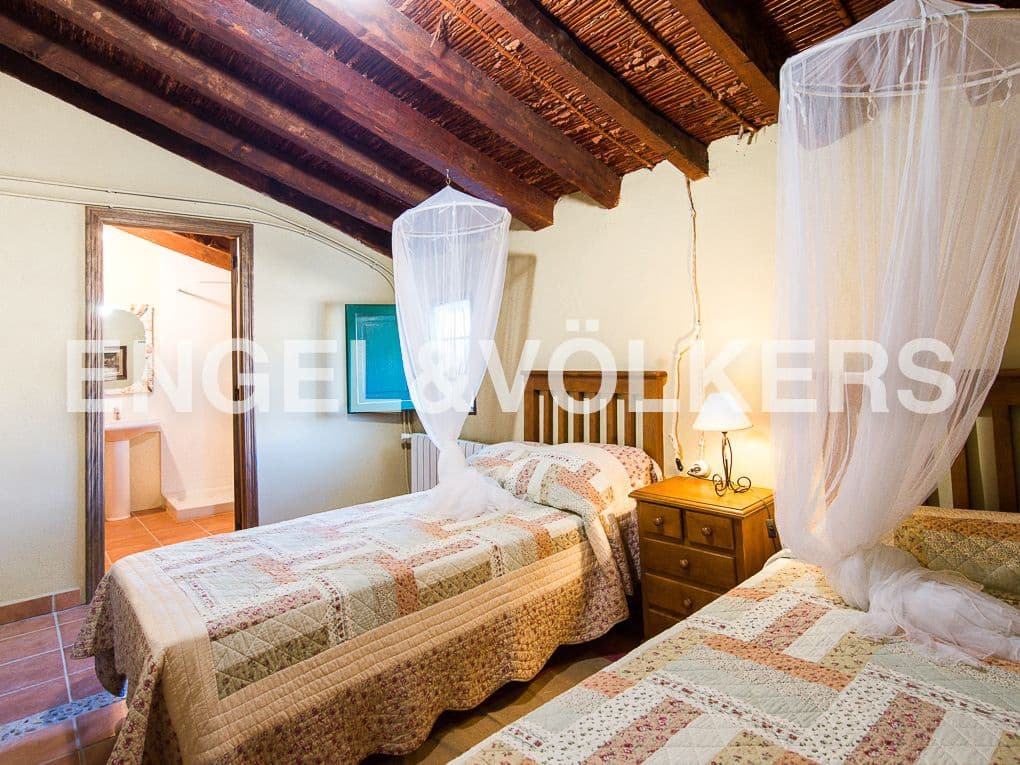 13 bedroom Finca/Country House for sale in Segorbe with pool garage - € 747,000 (Ref: 8235591)