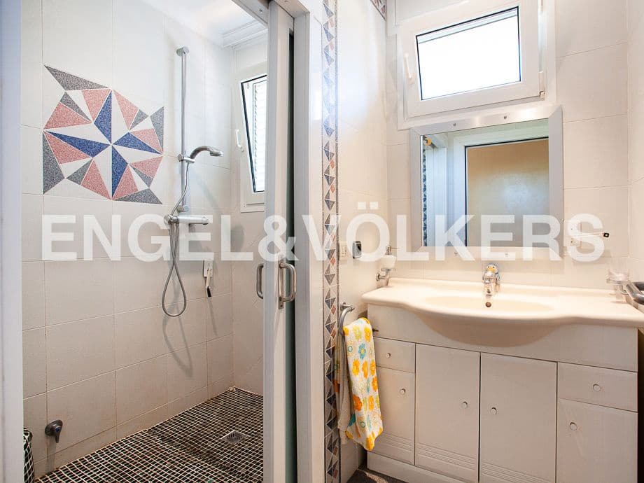 5 bedroom Villa for sale in Serra with pool garage - € 790,000 (Ref: 8235643)