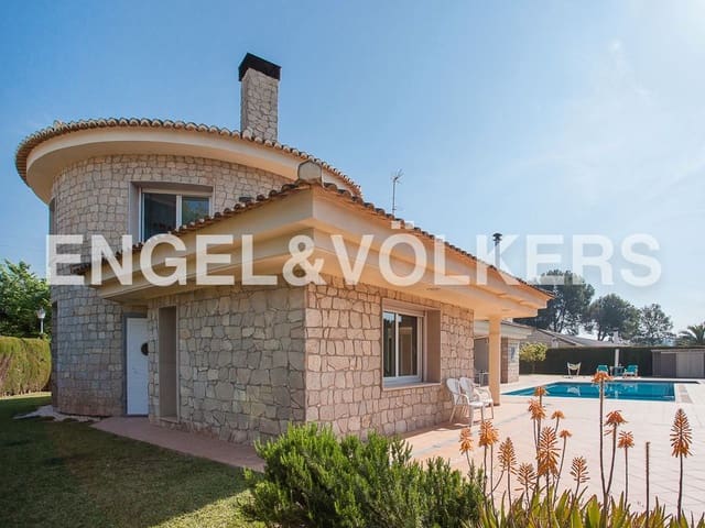 5 bedroom Villa for sale in Serra with pool garage - € 790,000 (Ref: 8235643)
