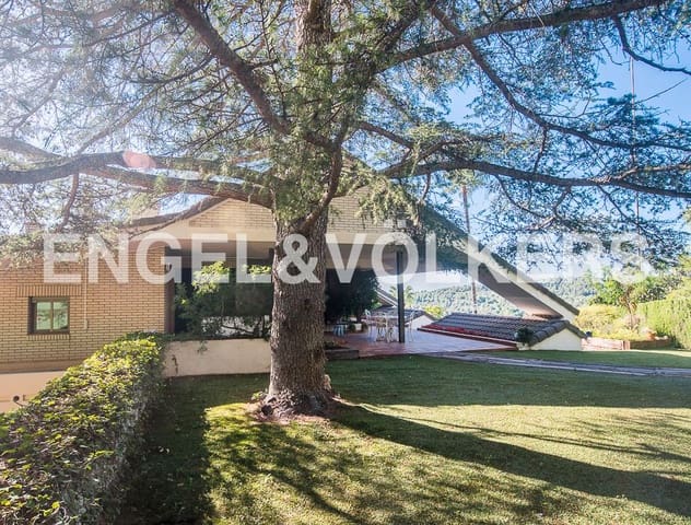 4 soveværelse Villa til salg i Borriol med swimmingpool garage - € 850.000 (Ref: 8235645)