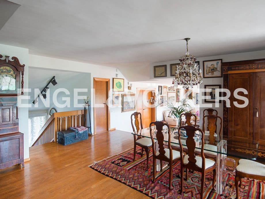 4 bedroom Villa for sale in Borriol with pool garage - € 850,000 (Ref: 8235645)