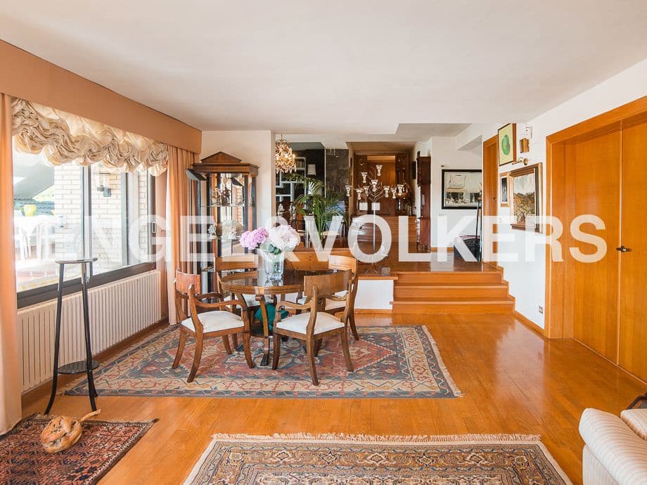 4 bedroom Villa for sale in Borriol with pool garage - € 850,000 (Ref: 8235645)