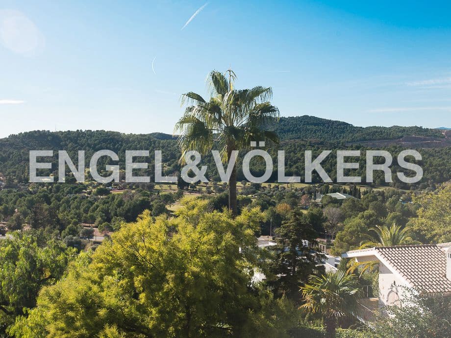 4 bedroom Villa for sale in Borriol with pool garage - € 850,000 (Ref: 8235645)