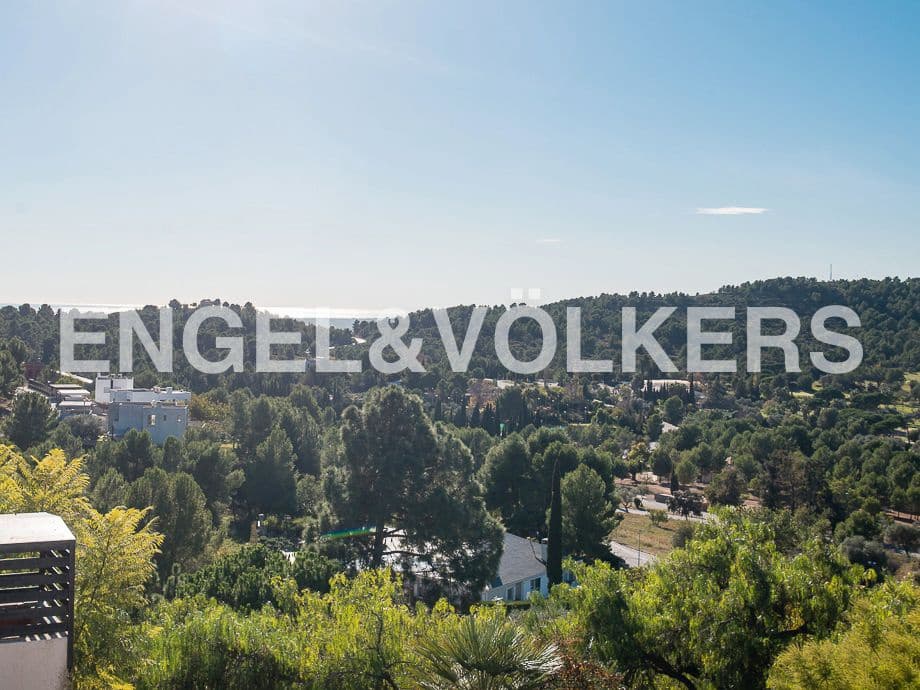 4 bedroom Villa for sale in Borriol with pool garage - € 850,000 (Ref: 8235645)
