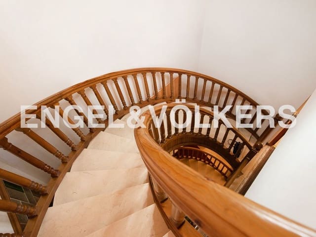 6 quarto Casa em Banda para venda em Vila-real - 370 000 € (Ref: 8237295)