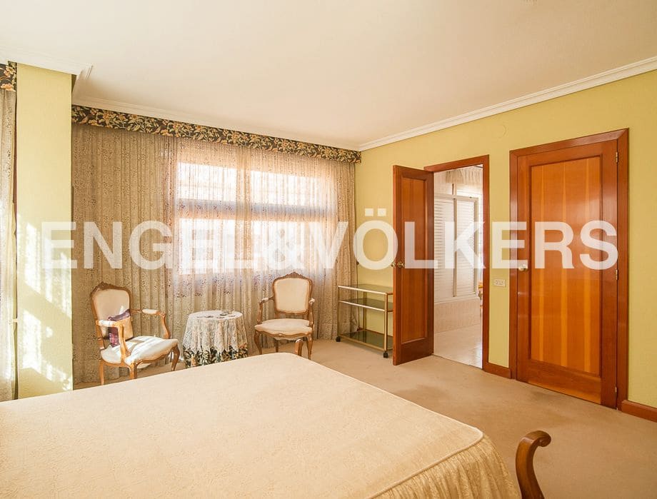 6 quarto Casa em Banda para venda em Vila-real - 370 000 € (Ref: 8237295)