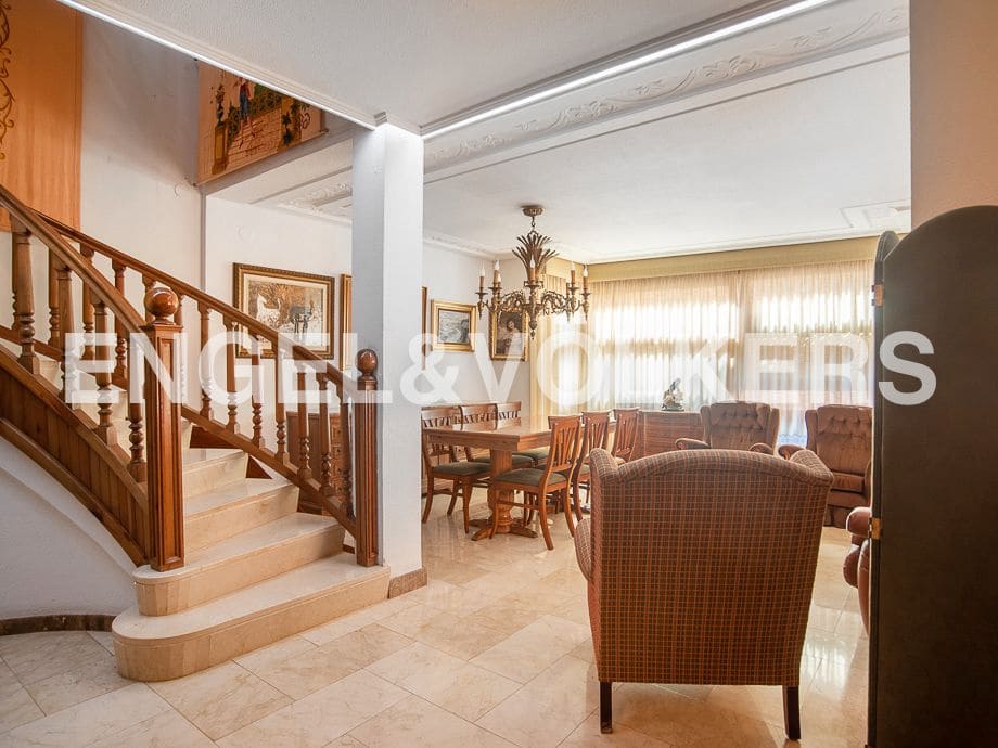 6 quarto Casa em Banda para venda em Vila-real - 370 000 € (Ref: 8237295)