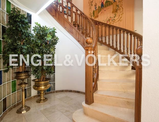 6 quarto Casa em Banda para venda em Vila-real - 370 000 € (Ref: 8237295)