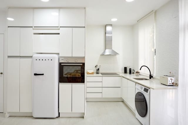 Apartamento Playa de 2 habitaciones en La Malva-Rosa, València ciudad en alquiler - 3.500 € (Ref: 8237923)
