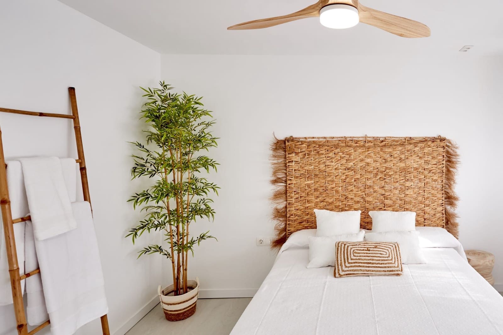 Apartamento Playa de 2 habitaciones en València ciudad en alquiler - 3.500 € (Ref: 8237923)