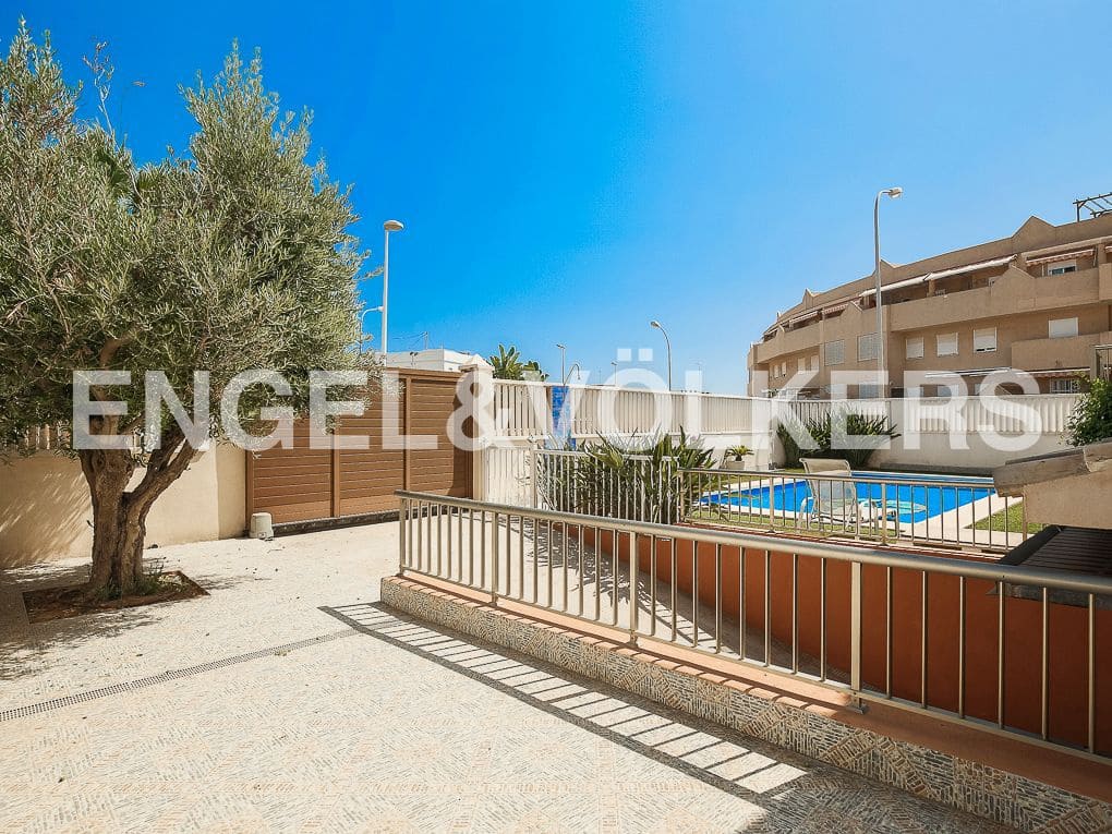 5 bedroom Villa for rent in Cullera with pool garage - € 6,000 (Ref: 8237980)