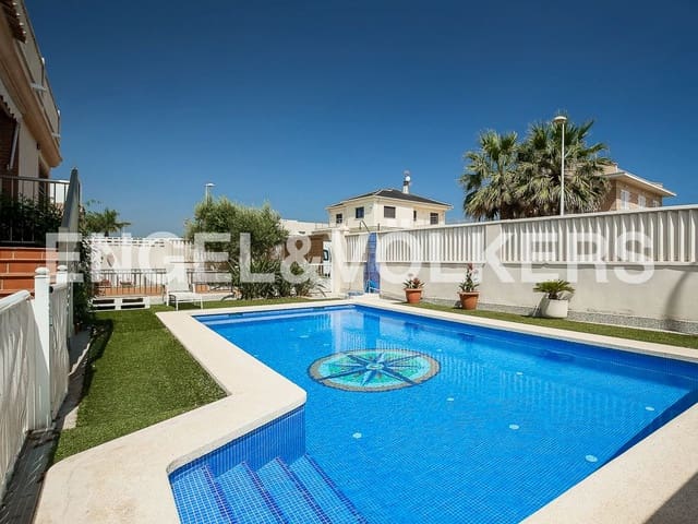 5 bedroom Villa for rent in El Faro - El Dossel, Cullera with pool garage - € 6,000 (Ref: 8237980)