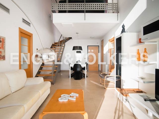 2 bedroom Apartment for rent in Oropesa  with pool garage - € 2,000 (Ref: 8237985)