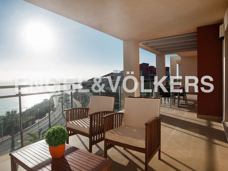 2 bedroom Apartment for rent in Oropesa  with pool garage - € 2,000 (Ref: 8237985)