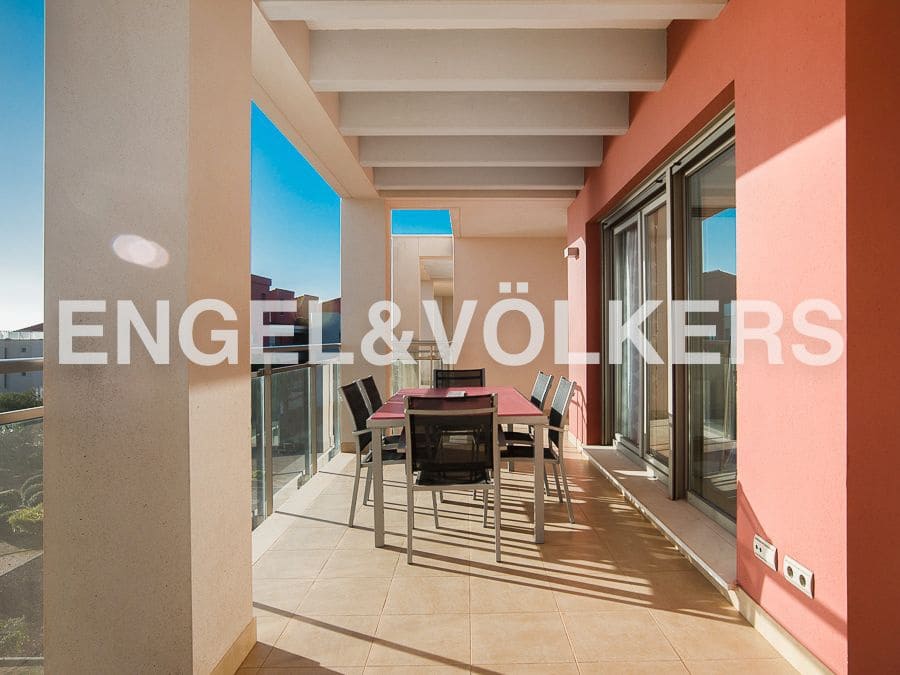 2 bedroom Apartment for rent in Oropesa  with pool garage - € 2,000 (Ref: 8237985)