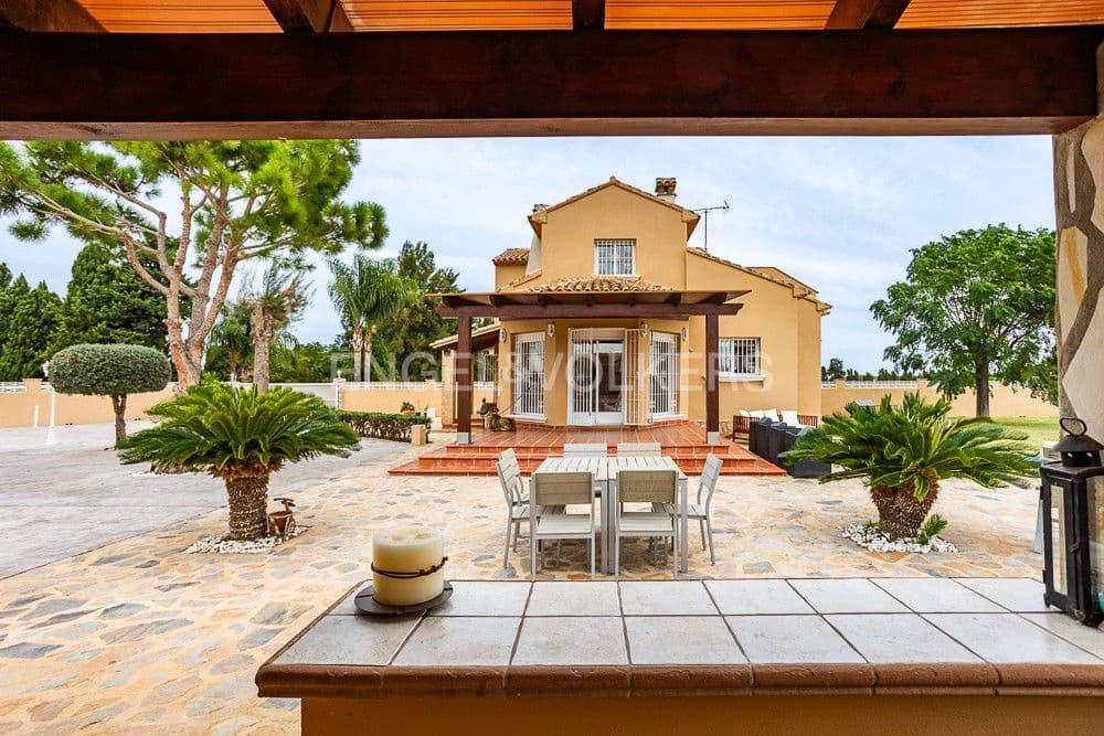 3 slaapkamer Villa te huur in Denia met zwembad garage - € 4.700 (Ref: 8238014)