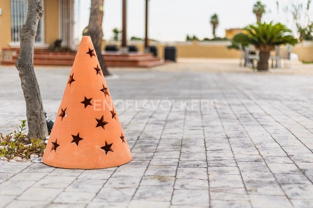 3 slaapkamer Villa te huur in Denia met zwembad garage - € 4.700 (Ref: 8238014)