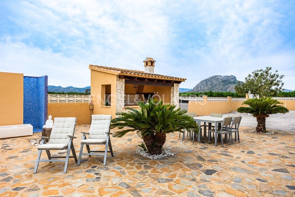 3 slaapkamer Villa te huur in Denia met zwembad garage - € 4.700 (Ref: 8238014)