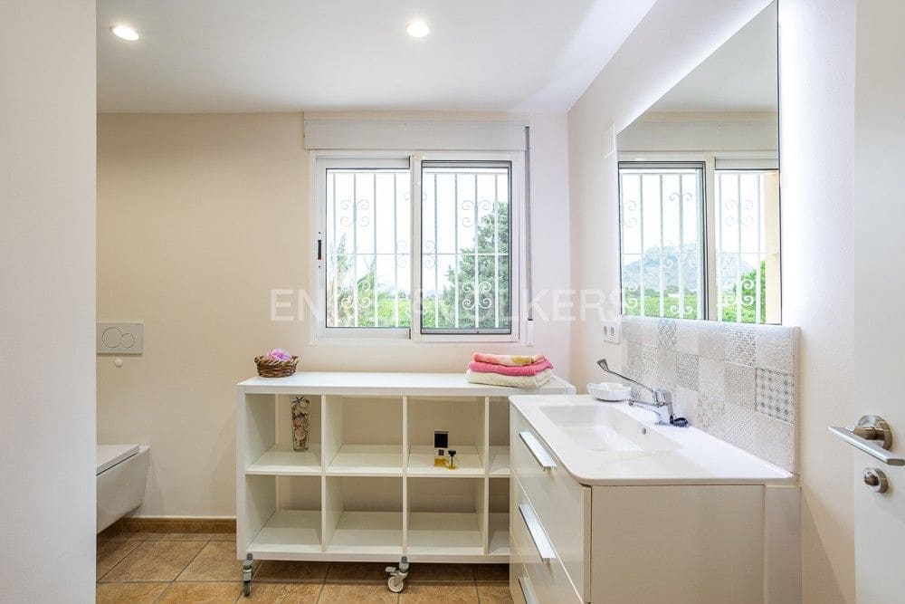 3 slaapkamer Villa te huur in Denia met zwembad garage - € 4.700 (Ref: 8238014)