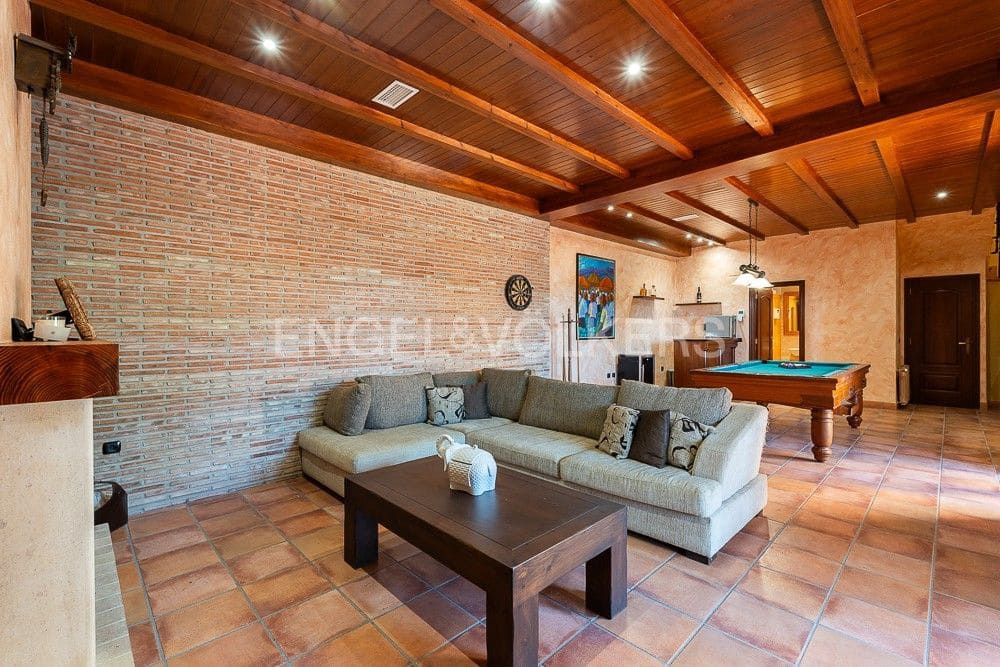 5 bedroom Villa for sale in Sagunto / Sagunt with pool garage - € 1,645,000 (Ref: 8239150)