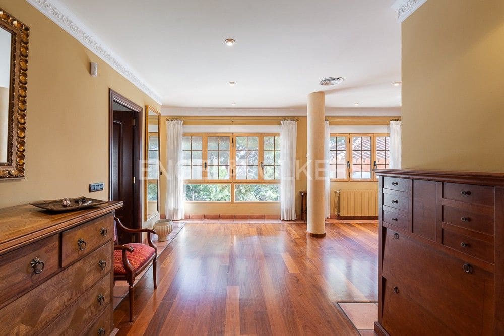 5 bedroom Villa for sale in Sagunto / Sagunt with pool garage - € 1,645,000 (Ref: 8239150)