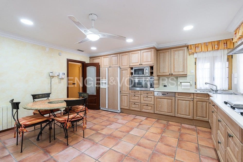5 bedroom Villa for sale in Sagunto / Sagunt with pool garage - € 1,645,000 (Ref: 8239150)
