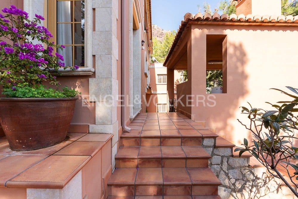 5 bedroom Villa for sale in Sagunto / Sagunt with pool garage - € 1,645,000 (Ref: 8239150)