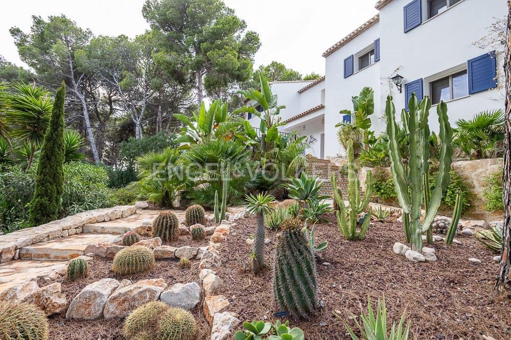5 bedroom Villa for sale in Javea / Xabia with pool garage - € 2,700,000 (Ref: 8239164)