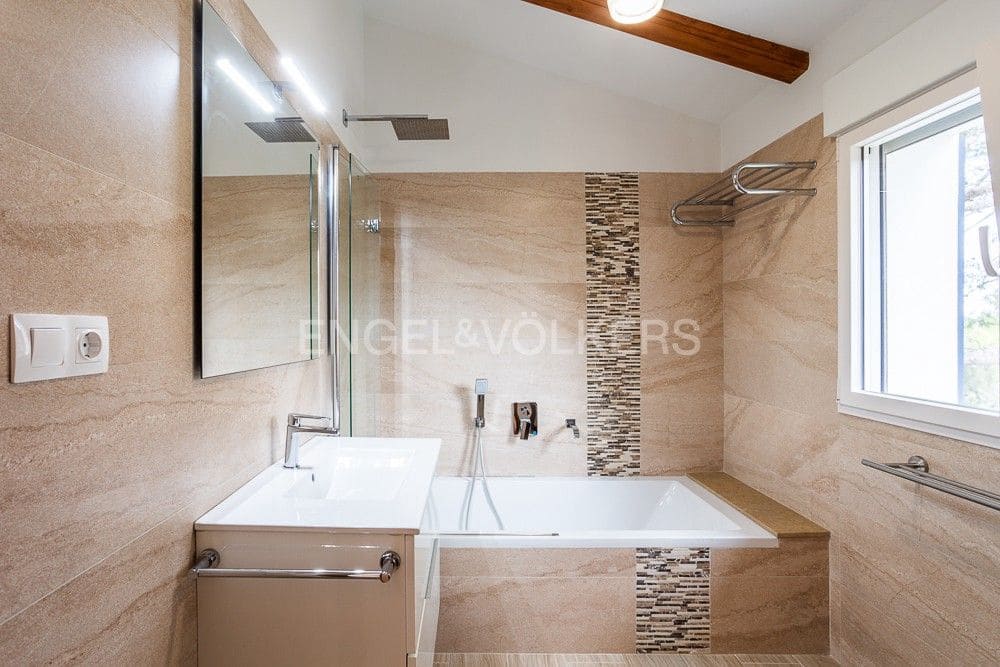 5 bedroom Villa for sale in Javea / Xabia with pool garage - € 2,700,000 (Ref: 8239164)