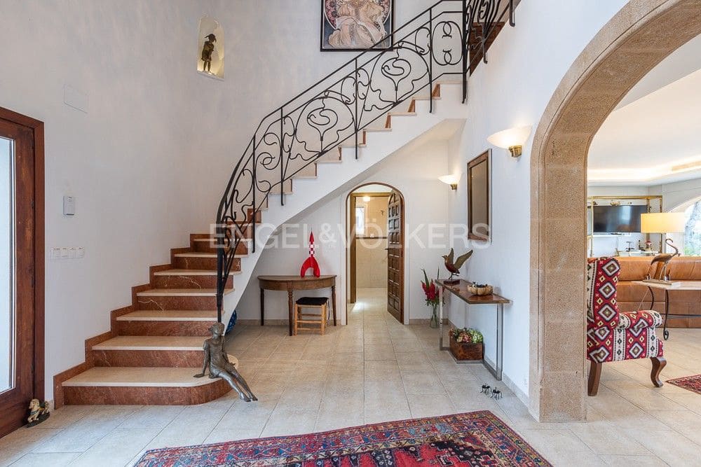 5 bedroom Villa for sale in Javea / Xabia with pool garage - € 2,700,000 (Ref: 8239164)