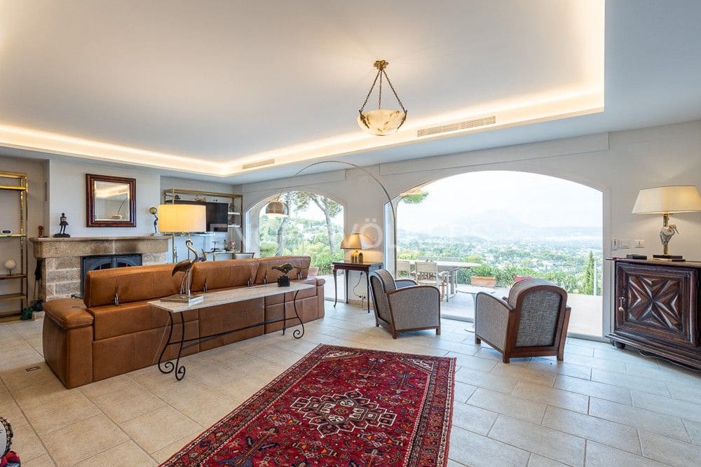 5 bedroom Villa for sale in Javea / Xabia with pool garage - € 2,700,000 (Ref: 8239164)