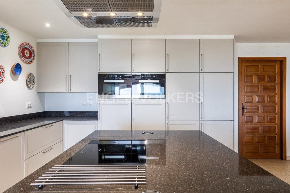 5 bedroom Villa for sale in Javea / Xabia with pool garage - € 2,700,000 (Ref: 8239164)