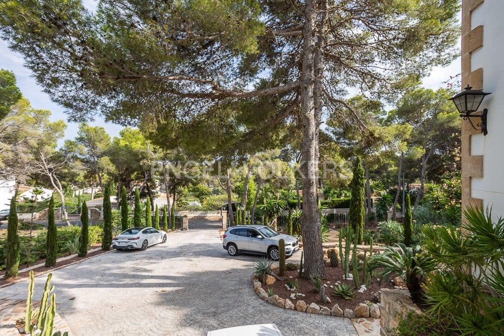 5 bedroom Villa for sale in Javea / Xabia with pool garage - € 2,700,000 (Ref: 8239164)