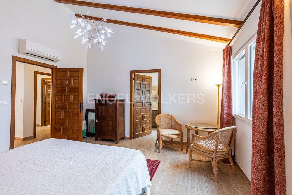 5 bedroom Villa for sale in Javea / Xabia with pool garage - € 2,700,000 (Ref: 8239164)