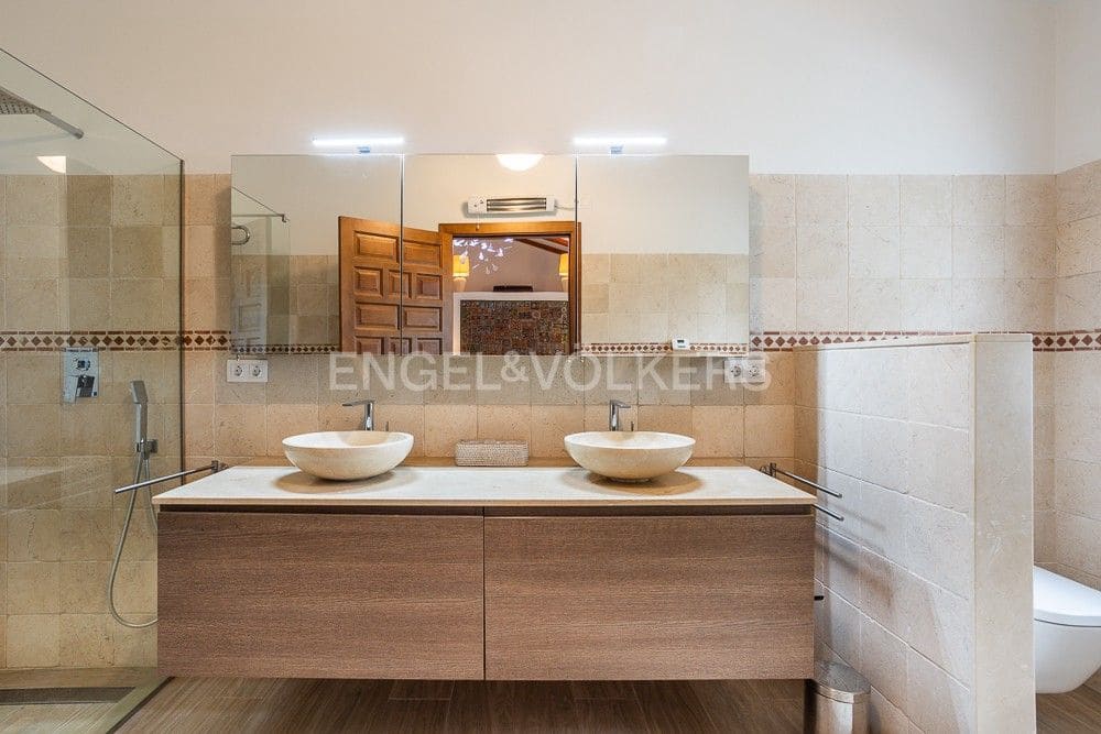 5 bedroom Villa for sale in Javea / Xabia with pool garage - € 2,700,000 (Ref: 8239164)