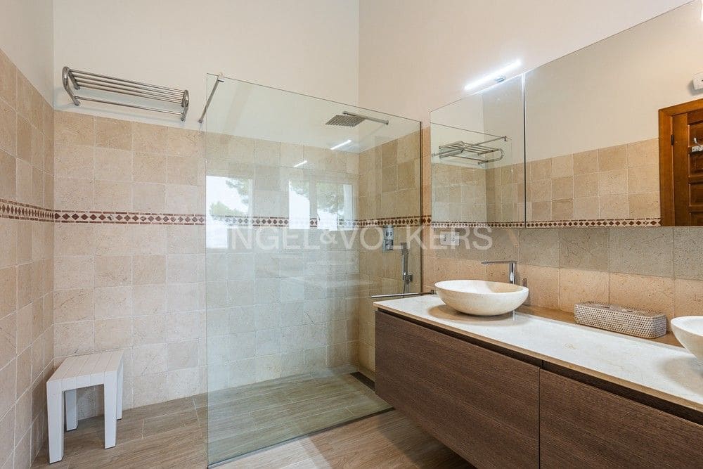 5 bedroom Villa for sale in Javea / Xabia with pool garage - € 2,700,000 (Ref: 8239164)