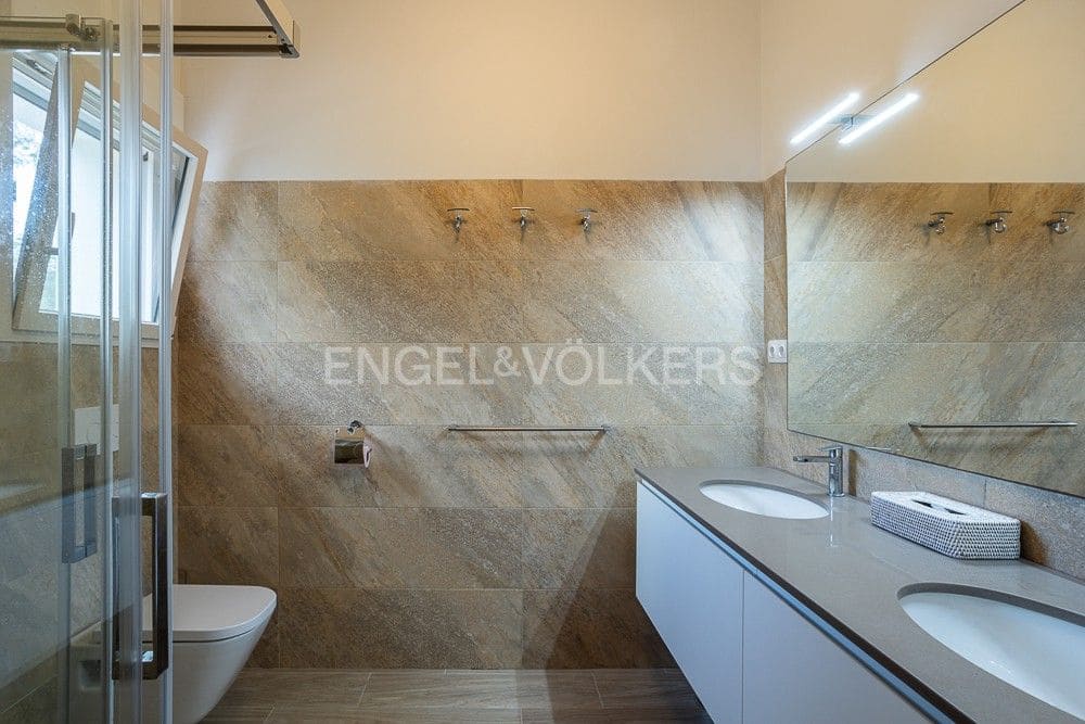 5 bedroom Villa for sale in Javea / Xabia with pool garage - € 2,700,000 (Ref: 8239164)