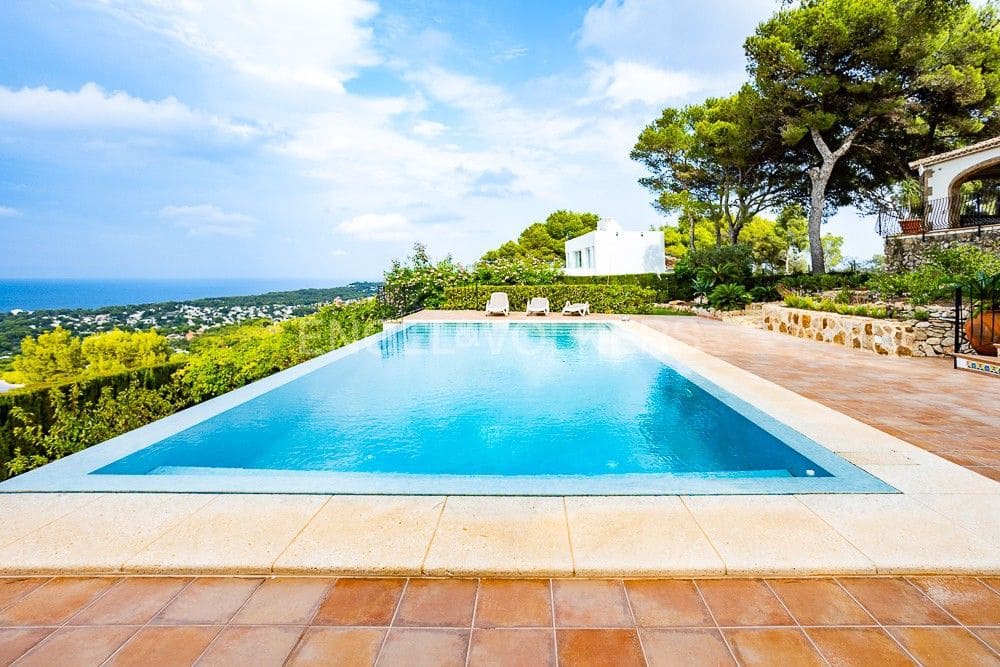 5 bedroom Villa for sale in Javea / Xabia with pool garage - € 2,700,000 (Ref: 8239164)