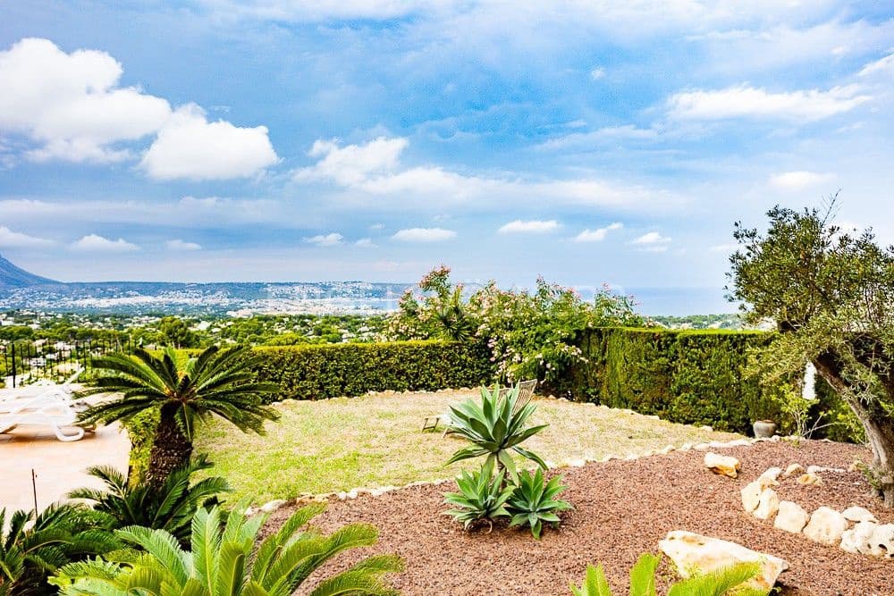 5 bedroom Villa for sale in Javea / Xabia with pool garage - € 2,700,000 (Ref: 8239164)