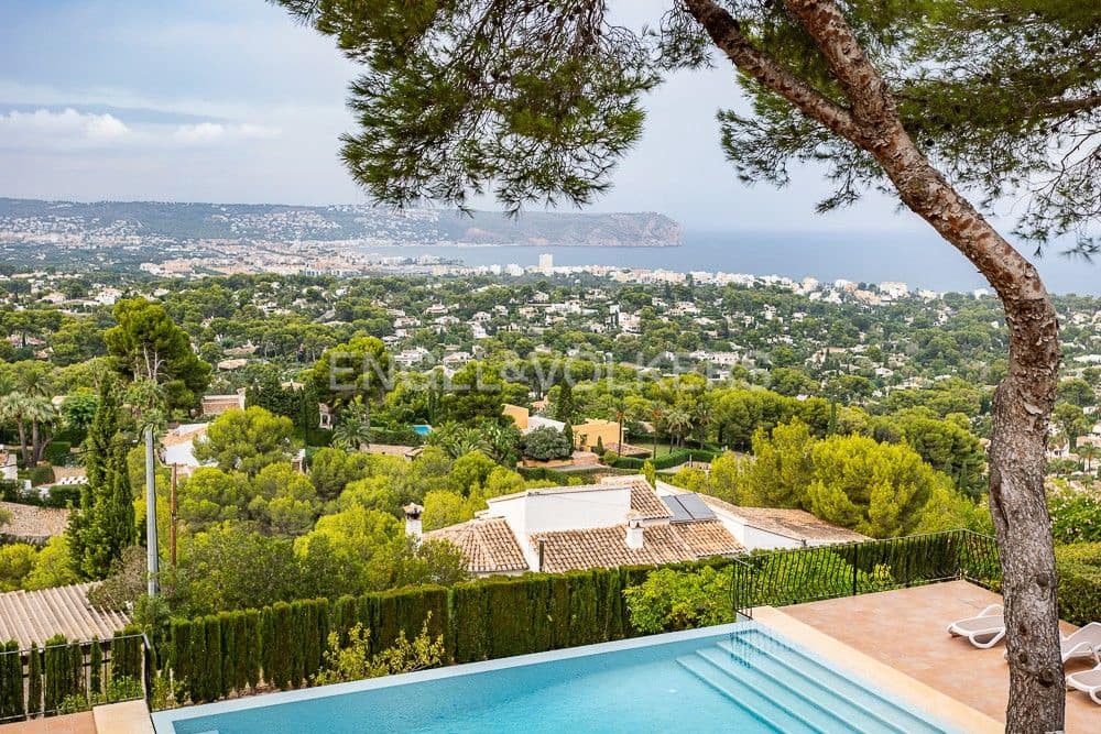 5 bedroom Villa for sale in Javea / Xabia with pool garage - € 2,700,000 (Ref: 8239164)