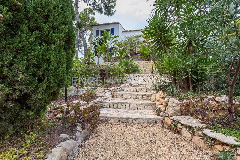 5 bedroom Villa for sale in Javea / Xabia with pool garage - € 2,700,000 (Ref: 8239164)